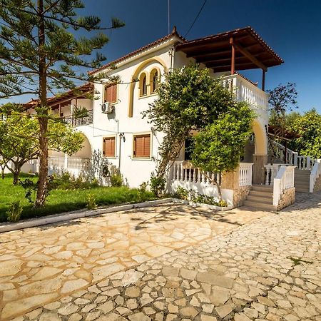 Kiki Studios Kalamákion المظهر الخارجي الصورة